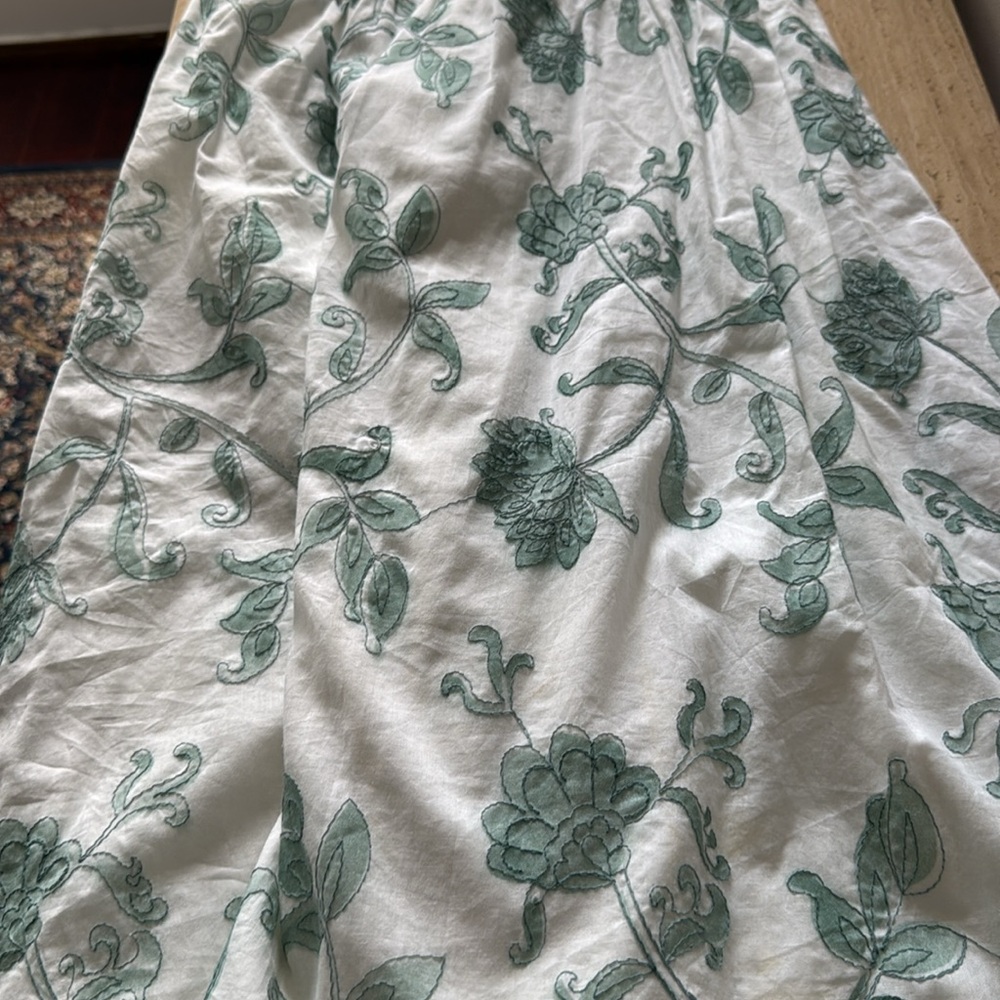 Studio M Floral White and soft Green Sun Dress size Large - Picture 2 of 7